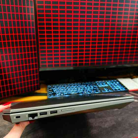 Ноутбук hp zbook 15 g5 (6gy48up) workstation ips i7-8850h 16/256gb nvidia quadro p1000 4gb Киев
