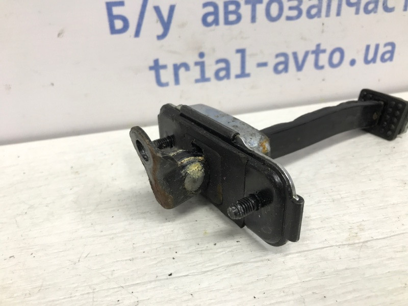 Ограничитель двери передний правый Kia Ceed ED 1.6 DIESEL D4FB 2006 (б/у) Київ - зображення 2