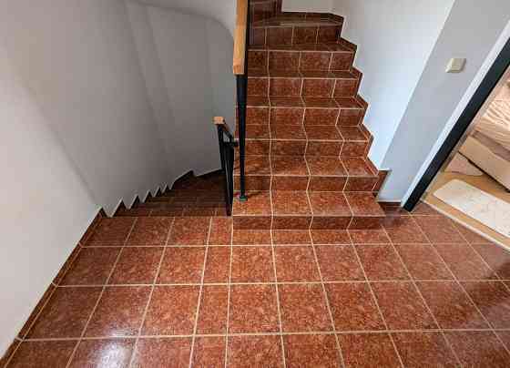 Большой дом в закрытом комплексе, в 200 м от моря, в г. Бяла Одеса