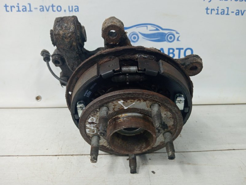 Цапфа задняя левая со ступицей Chevrolet Captiva C100 2.4 БЕНЗИН Z24SED 2006 (б/у) Киев - изображение 1