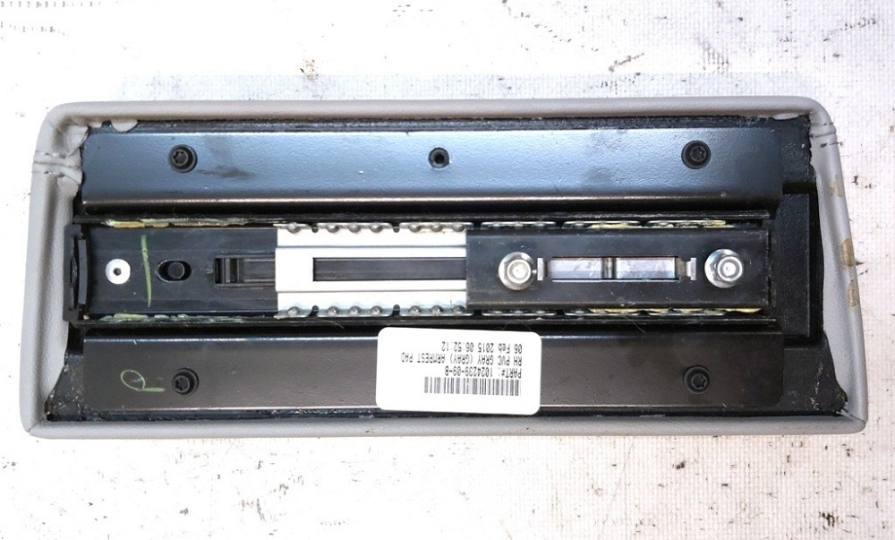 1Подлокотник консоли PVC GREY правый Tesla model S, model S REST, model X 1046444-09-D Киев - изображение 2