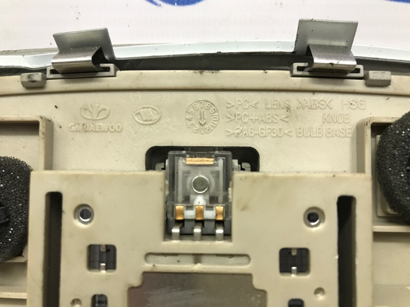 Плафон задний Chevrolet Captiva C140 2.2 ДИЗЕЛЬ 2006 (б/у) Киев - изображение 3