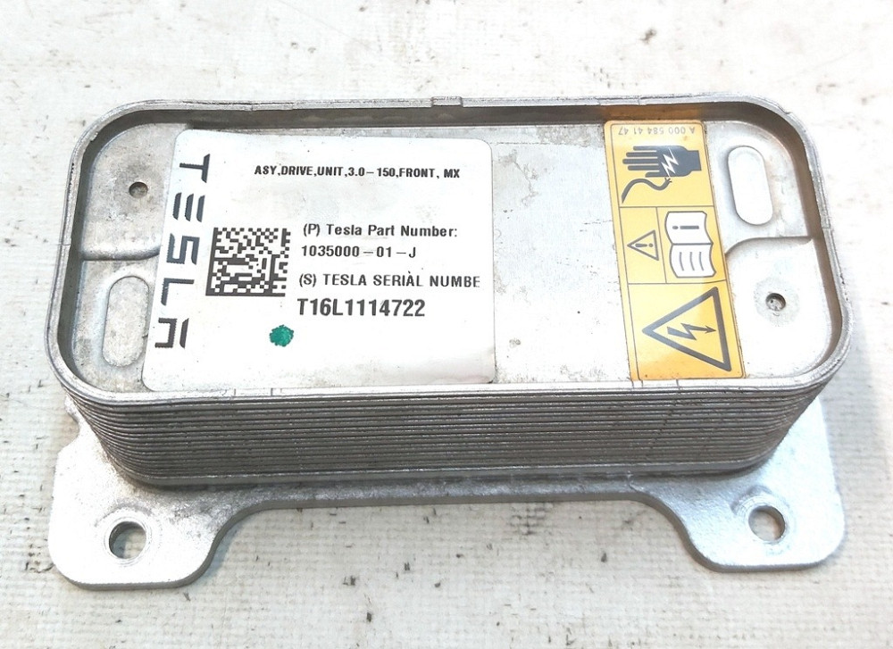 Теплообменник мотора переднего без кронштейна Tesla model X 1035000-01-J Киев - изображение 1