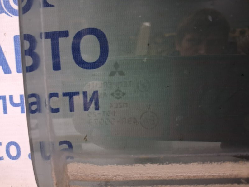 Стекло двери заднее правое Mitsubishi Pajero Sport 1996-2008 MR274002 (Арт. 64937) Киев - изображение 3