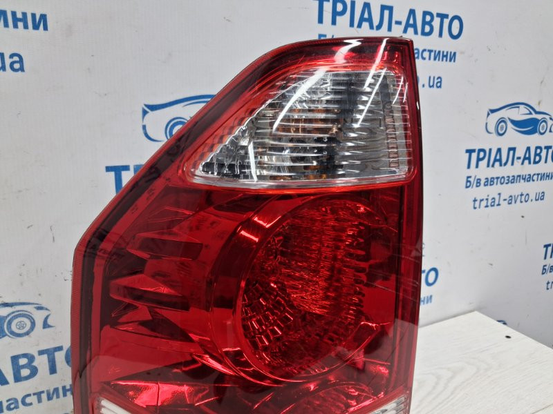 Фонарь задний внешний левый Mitsubishi Pajero Wagon 3 3.2 ДИЗЕЛЬ 4M41 1999 (б/у) Київ - зображення 1