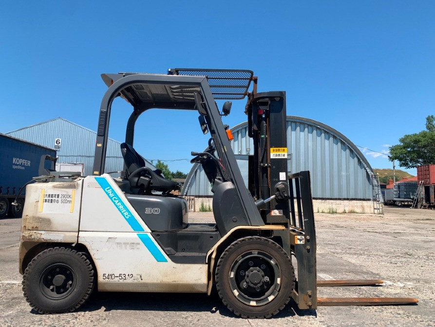 Вилочный погрузчик TCM на 3 тонны на больших 15 колесах пневмо, с отдельным позиционером вил Полтава - зображення 7