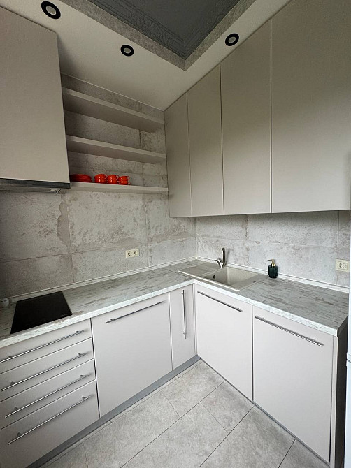 Бульвар Миколи Міхновського 21.ст.м. Дружби Народів Київ - зображення 4