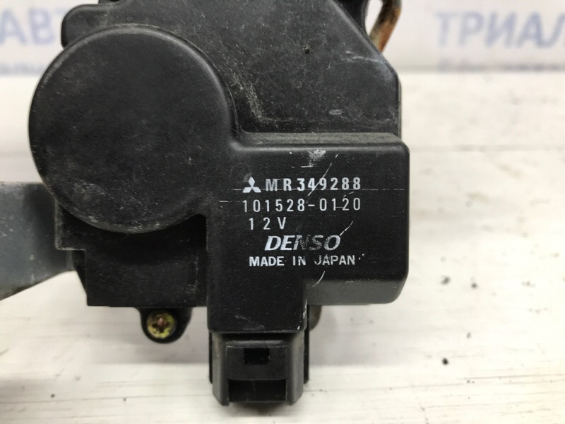 Замок двери задний правый Mitsubishi Pajero Wagon 3 3.2 ДИЗЕЛЬ 4M41 1999 (б/у) Київ - зображення 4