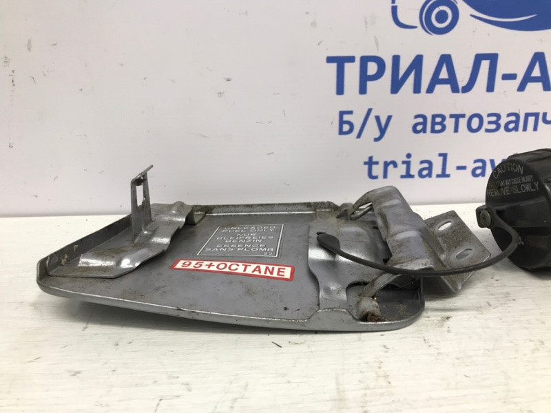 Лючок бака Mitsubishi Outlander CU 2.4 БЕНЗИН 4G69 2003 (б/у) Киев - изображение 4