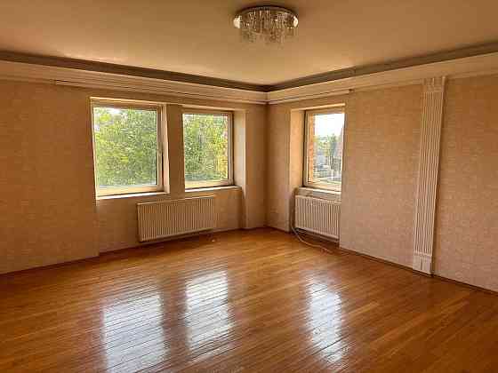 продажа 8-к квартира Ровно, 88000 $ Ровно