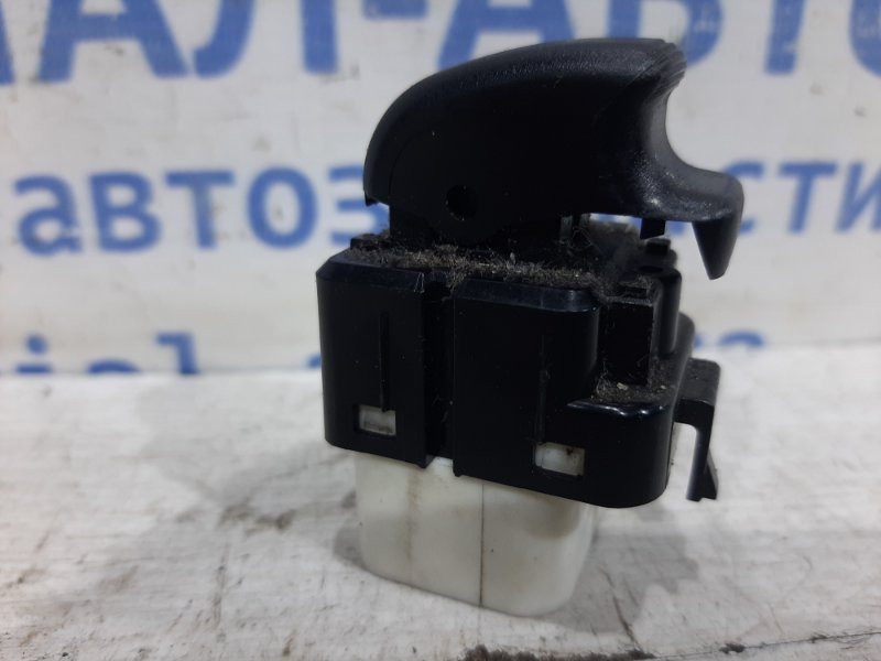 Кнопка стеклоподъемника Mitsubishi Pajero Wagon 3 3.2 ДИЗЕЛЬ 4M41 1999 (б/у) Киев - изображение 2