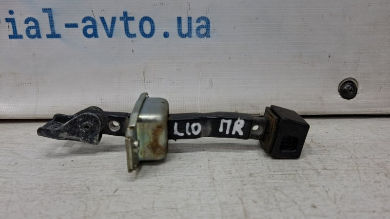 Ограничитель двери передний правый Mitsubishi Lancer 10 2.0 БЕНЗИН 4B11 2007 (б/у) Київ - зображення 1