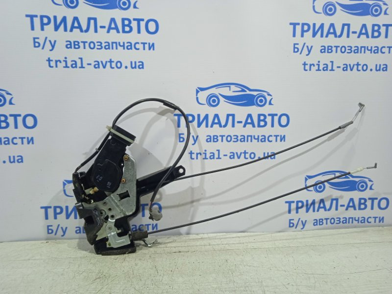 Замок двери передний правый Toyota Land Cruiser J100 1998 (б/у) Киев - изображение 1