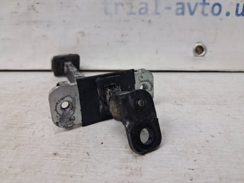 Ограничитель двери задний правый Kia Sorento BL 2.5 DIESEL D4CB 2002 (б/у) Киев - изображение 2