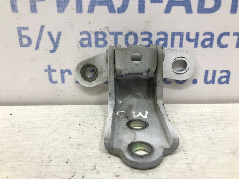 Петля двери передней левой Hyundai Tucson TL 1.7 DIESEL D4FD 2015 (б/у) Киев - изображение 1