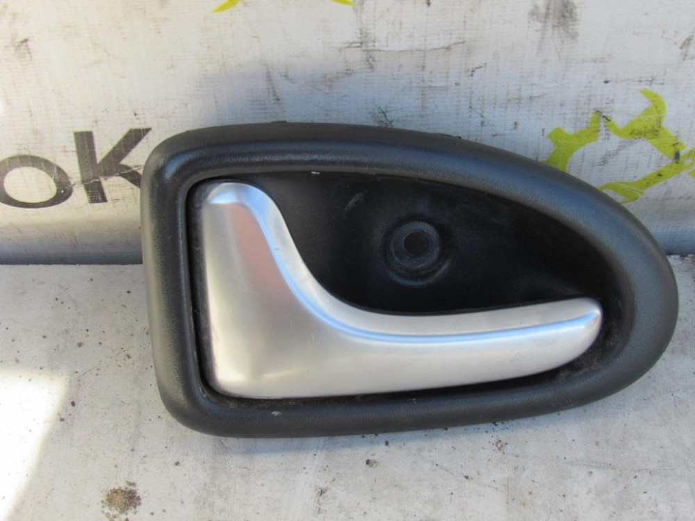 Ручка двери правая внутренняя Renault Trafic 2001-2013 (8200028994) Ковель - изображение 1