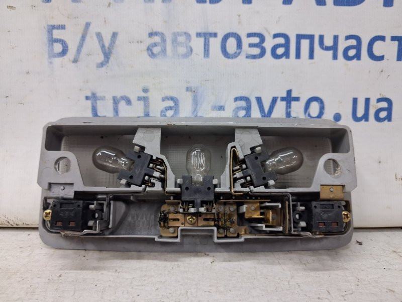 Плафон передний Mitsubishi Pajero Wagon 3 3.2 ДИЗЕЛЬ 4M41 1999 (б/у) Київ - зображення 2