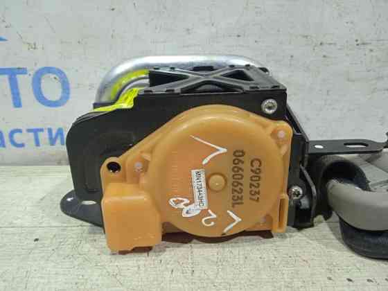 Ремень безопасности передний левый Mitsubishi L200 KB 2.5 ДИЗЕЛЬ 4D56U 2006 (б/у) Киев