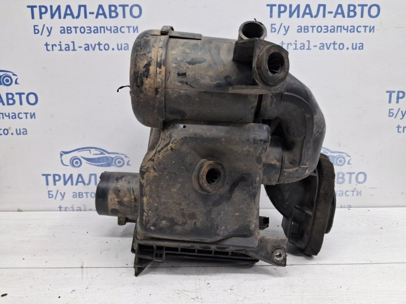 Корпус воздушного фильтра Nissan Navara D40 2.5 DIESEL YD25DDTI 2004 (б/у) Киев - изображение 3