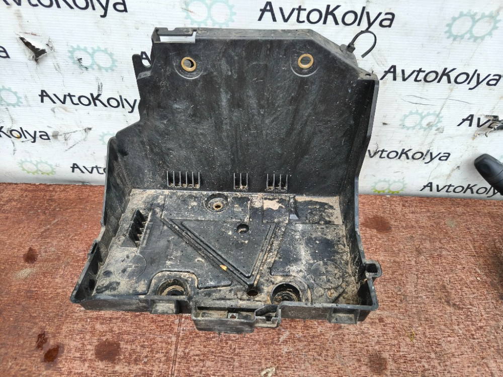 Корпус под аккумулятор Renault Kangoo 2008-2021 (8200870492) Ковель - зображення 1