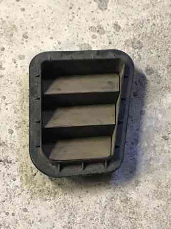 Бу решетка вентиляции салона задняя правая Kia Rio 3, 97510-2F200 Кропивницький