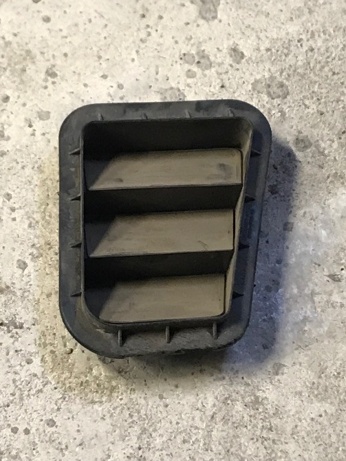 Бу решетка вентиляции салона задняя правая Kia Rio 3, 97510-2F200 Кропивницкий - изображение 1