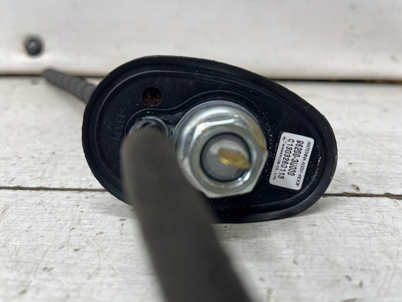 Антенна Kia Sportage SL 1.7 DIESEL D4FD 2010 (б/у) Киев - изображение 3