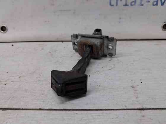 Ограничитель двери задний левый Mazda 3 BK 1.6 БЕНЗИН Z6 2003 (б/у) Киев