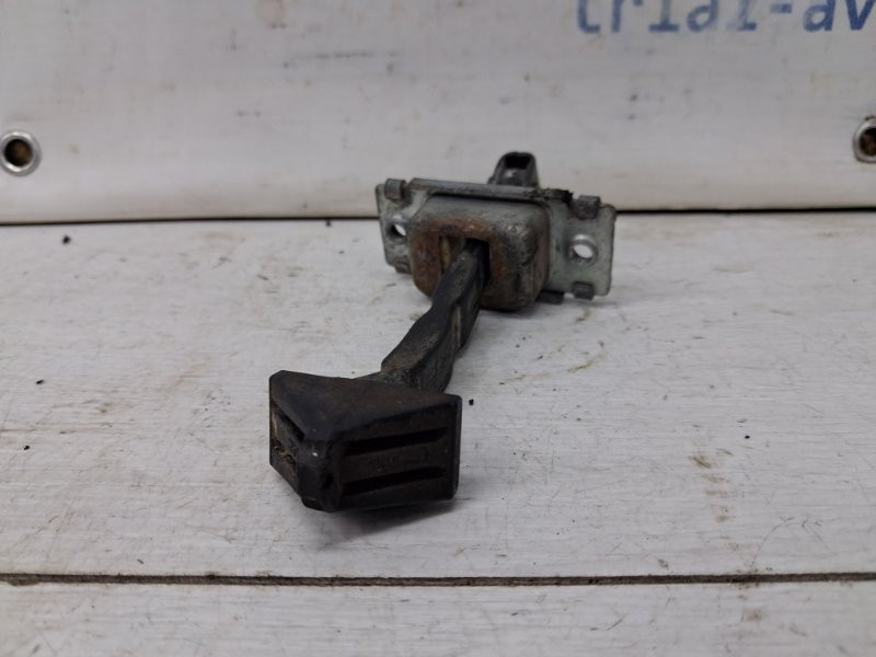 Ограничитель двери задний левый Mazda 3 BK 1.6 БЕНЗИН Z6 2003 (б/у) Киев - изображение 3