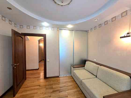 Продам 2-к квартиру (ленинградка 66м2) на пр. Мира, Левобережный-3 Дніпро