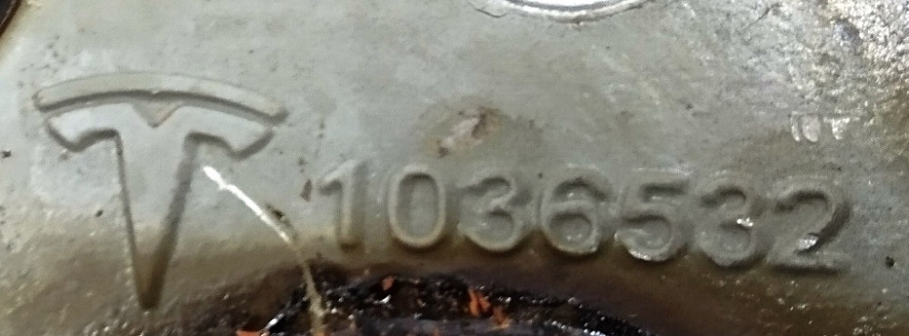 Четверть передняя левая/правая кронштейн крепления распорной балки усиления лонжерона Tesla model X Киев - изображение 5