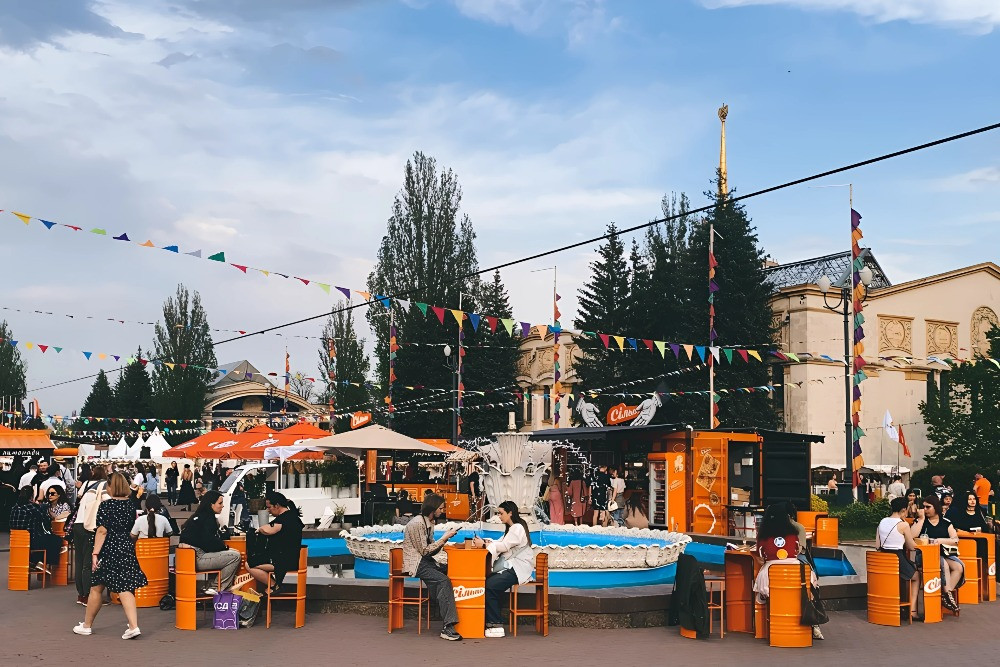 Промо-стол из металлической бочки + 2 барных стула | Брендированный барный стол Киев - изображение 7