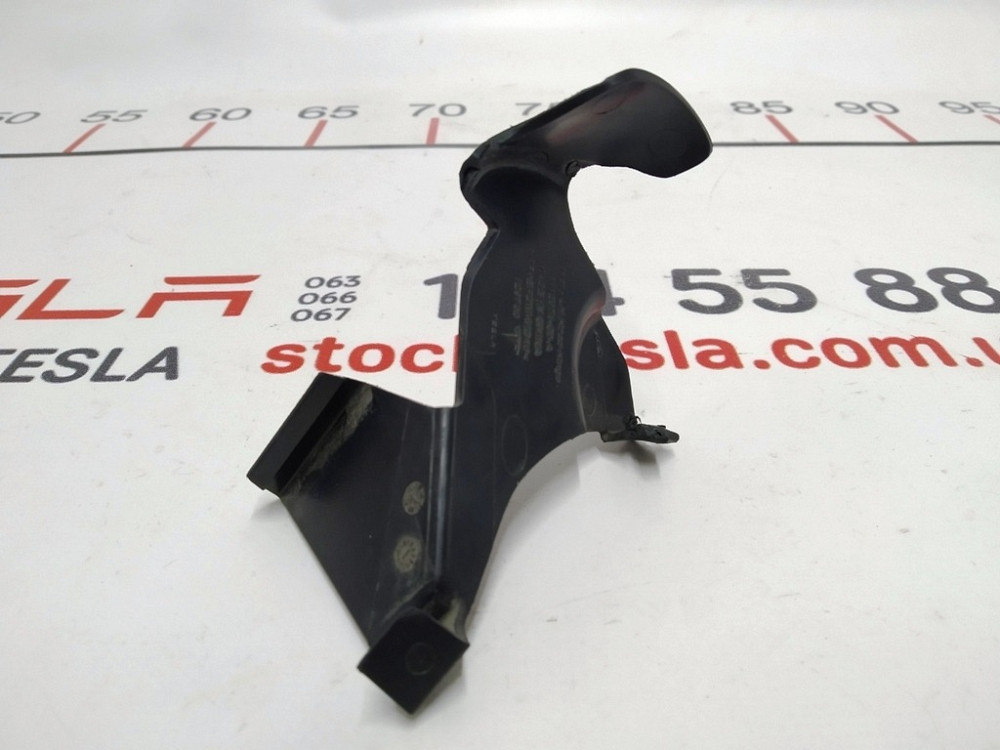 Накладка декоративная петли капота левой Tesla model 3 1112071-00-A Київ - зображення 1