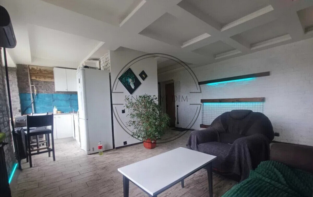 Продаж 2-х к.кв. - студіо на Русанівці по вул. Ентузіастів в Дніпровському р-ні. Код об'єкту :211457 Київ - зображення 1