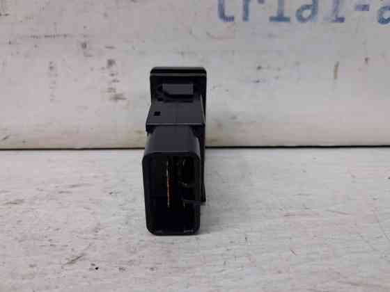 Кнопка аварийки Toyota Avensis T25 1.8 БЕНЗИН 1ZZFE 2002 (б/у) Киев