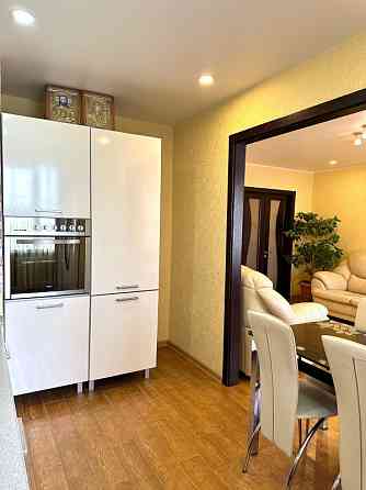 Продам. 2-к.кв. 15/16, ж/м Тополь-1, провулок Джинчарадзе. Дніпро