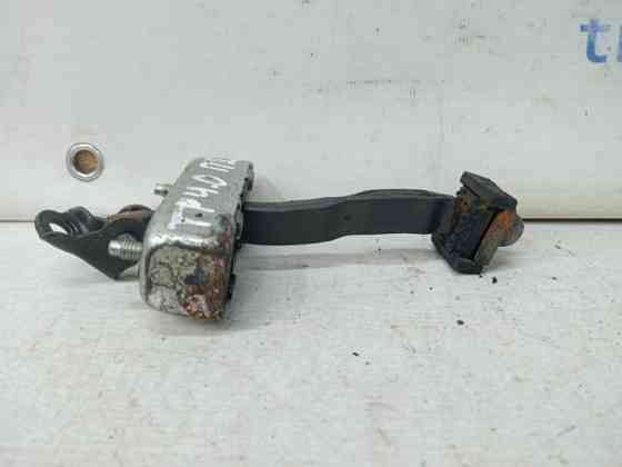 Ограничитель двери передний правый Toyota Prado 2002-2009 6861060100 (Арт. 61363) Киев