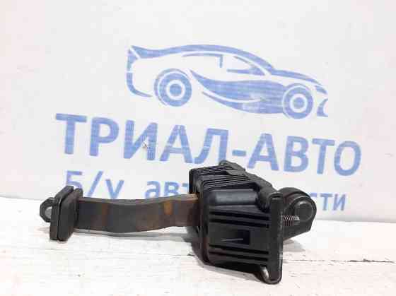 Ограничитель двери передний правый Toyota Avensis T25 1.8 БЕНЗИН 1ZZFE 2002 (б/у) Киев