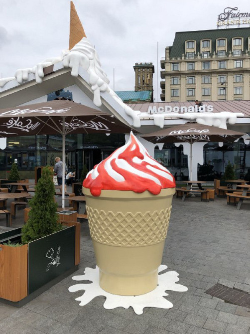 Оригинальные уличные фигуры от студии «ОМИ» для ресторана McDonald's Київ - зображення 6