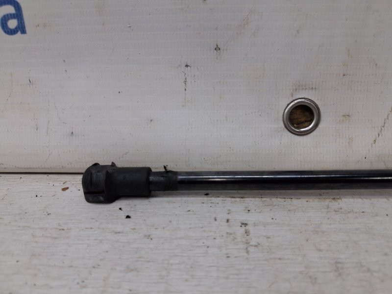 Амортизатор крышки багажника Nissan Qashqai J11 1.2 БЕНЗИН HRA2DDT 2013 (б/у) Киев - изображение 2