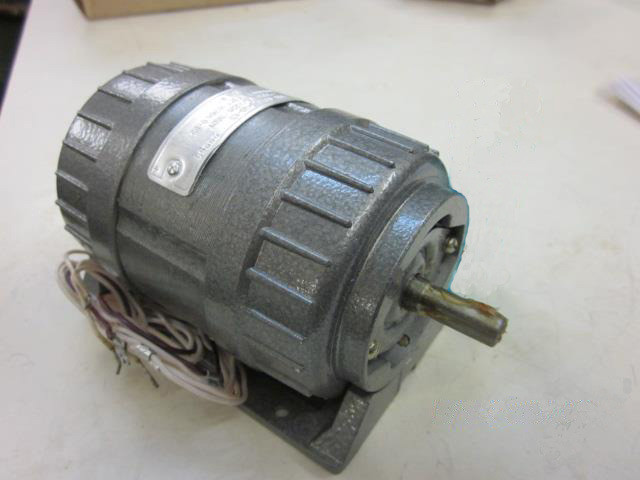 Двигатель АВ-042-2МУ3, электродвигатель асинхронный АВ-042-2МУЗ 220/380V, 40W, 2700 об/мин Харьков - изображение 1