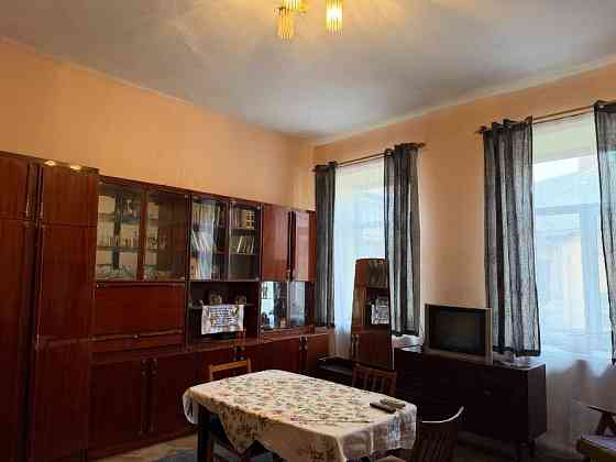 Продаж квартири 30 м², Мазепи, 1, центр, під офіс + приміщення 6 м² Івано-Франківськ