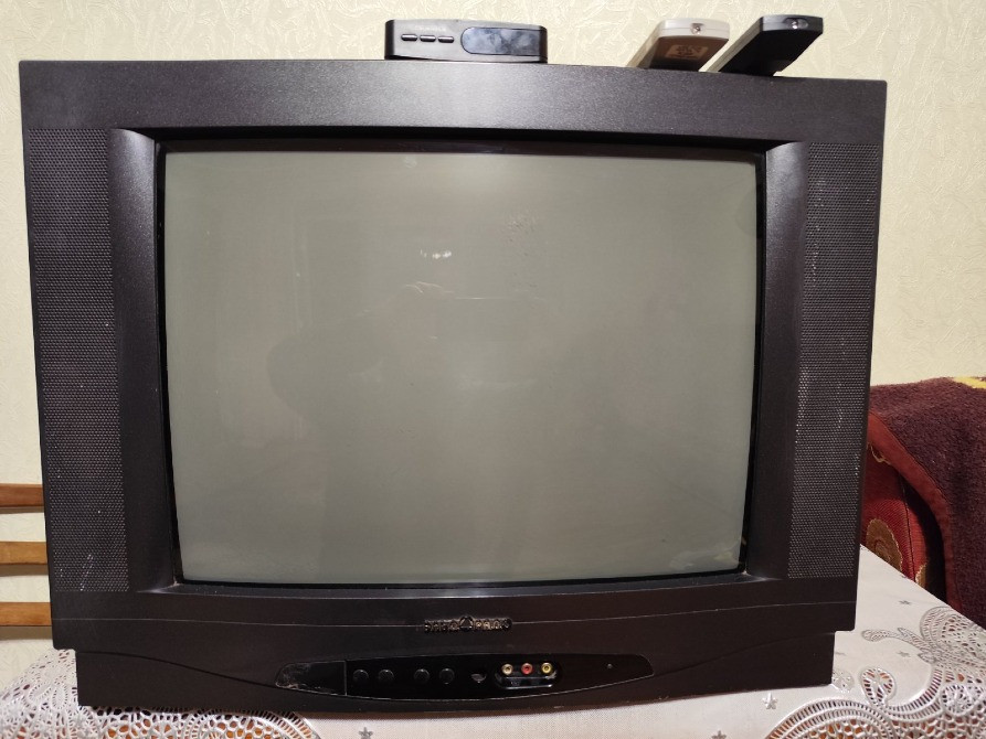 Продам робочий телевізор + Т2. Немирів - зображення 2