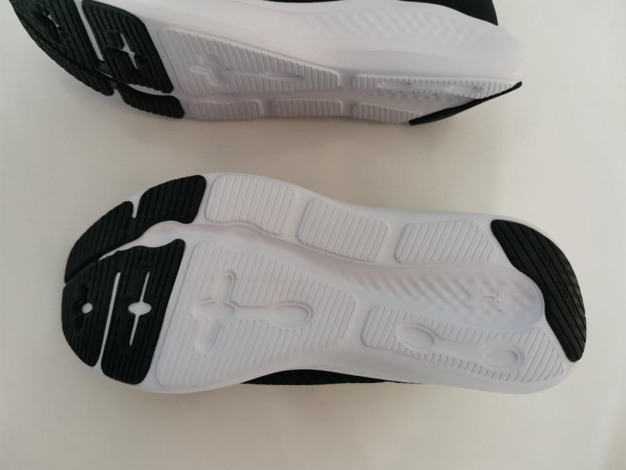 Нові оригінальні кросівки Under Armour / Розмір 36 Киев - изображение 3