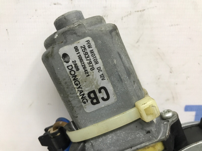 Стеклоподъемник задний правый Chevrolet Captiva C140 2.2 ДИЗЕЛЬ 2006 (б/у) Киев - изображение 4