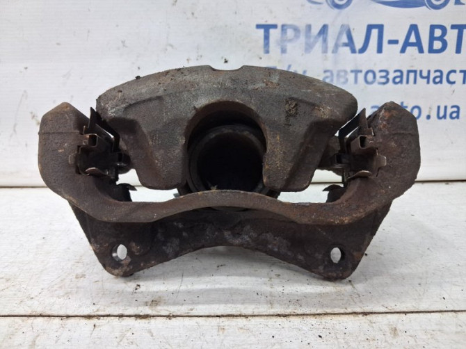 Суппорт передний правый Mitsubishi Lancer 10 1.5 БЕНЗИН 4A91 2007 (б/у) Киев - изображение 2