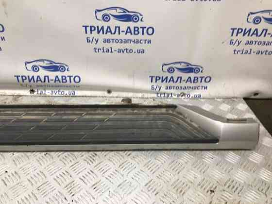 Подножка Mitsubishi Pajero Wagon 4 3.2 ДИЗЕЛЬ 4M41 2006 прав. (б/у) Киев