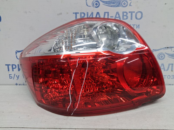 Фонарь задний внешний левый Toyota Auris E150 1.6 БЕНЗИН 1ZRFAE 2006 (б/у) Київ - зображення 1
