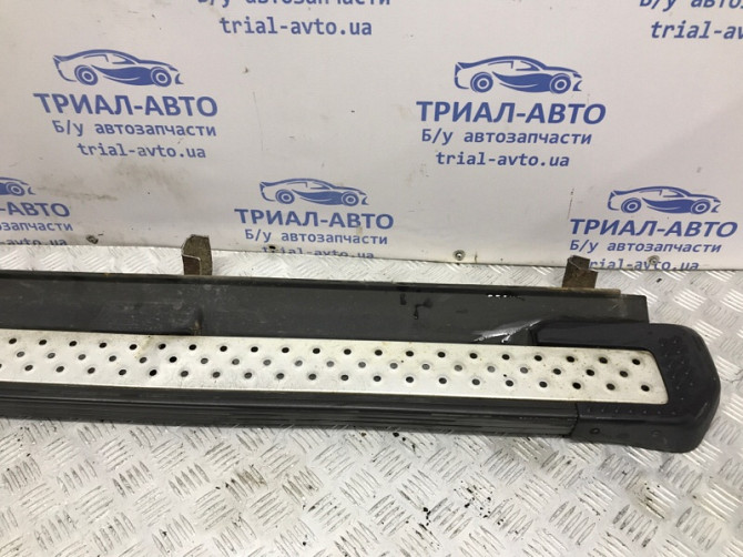 Подножка Mitsubishi Pajero Wagon 3 3.2 ДИЗЕЛЬ 4M41 2000 прав. (б/у) Київ - зображення 3