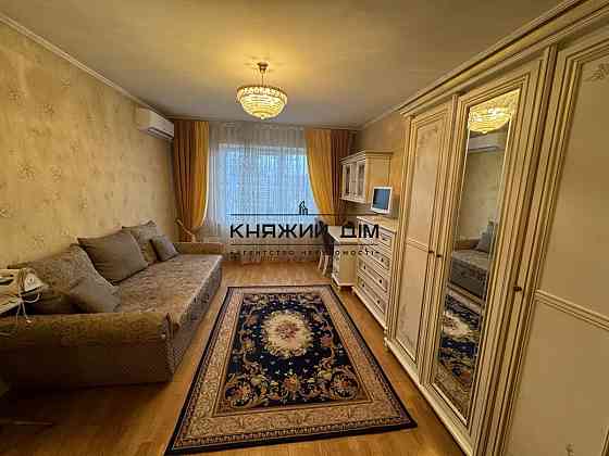 Продаж 2-кімнатної квартири з ремонтом біля метро «Вирлиця» | проспект Миколи Бажана, 9 Київ